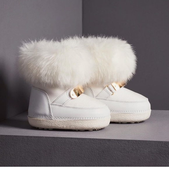 giuseppe zanotti jr ❄️NEW❄️ furry white snow boots - Picture 5 of 7